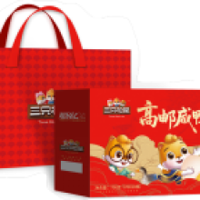 【三只松鼠】
松鼠心意礼1560g